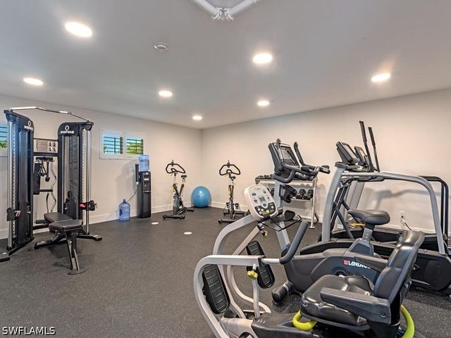 3410 Gulf Shore BLVD N 202, Naples, FL 34103