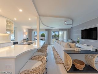 3410 Gulf Shore BLVD N 202, Naples, FL 34103