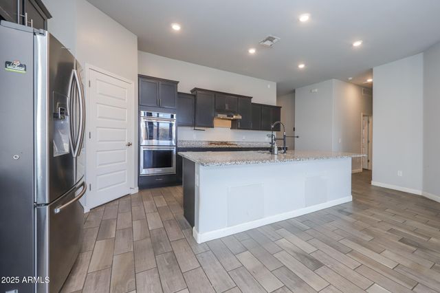 522 W WELDON Street, Vail, AZ 85641