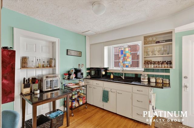 1728 Kalamazoo Avenue, Grand Rapids, MI 49507