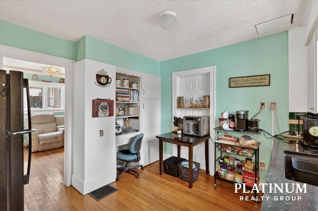 1728 Kalamazoo Avenue, Grand Rapids, MI 49507