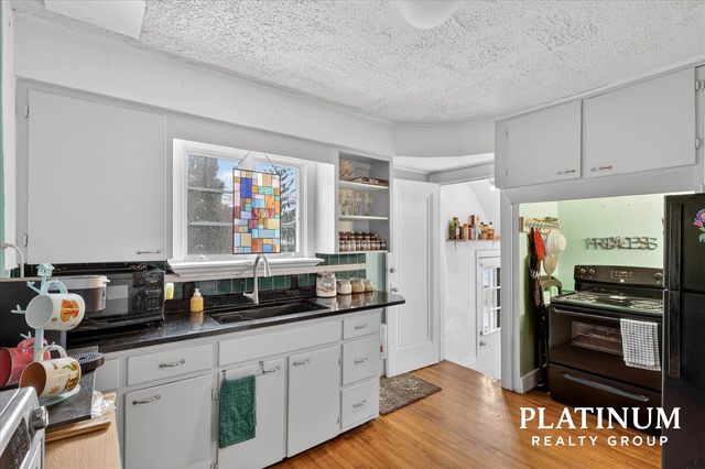 1728 Kalamazoo Avenue, Grand Rapids, MI 49507