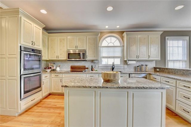 7640 Stratton Point, Suwanee, GA 30024