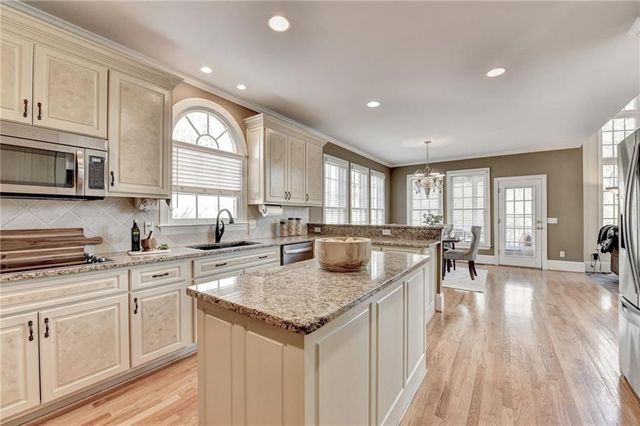 7640 Stratton Point, Suwanee, GA 30024