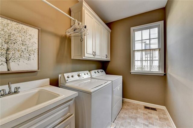 7640 Stratton Point, Suwanee, GA 30024