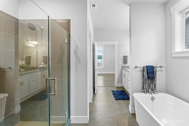 17588 Fjord Drive NE, Poulsbo, WA 98370