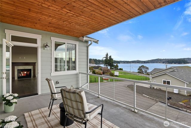 17588 Fjord Drive NE, Poulsbo, WA 98370