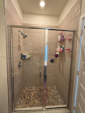 7815 NW 104th Ave 32, Doral, FL 33178