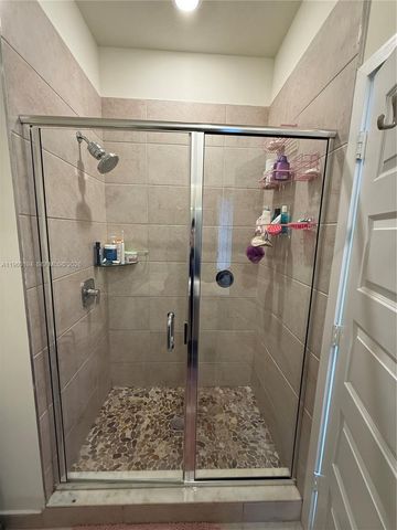 7815 NW 104th Ave 32, Doral, FL 33178