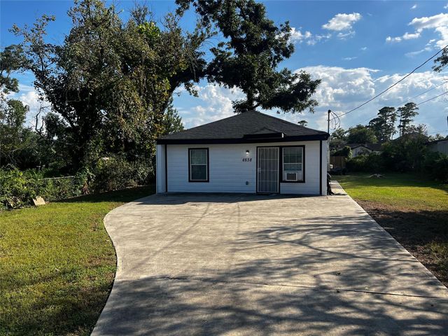 6838 Carothers Street, Houston, TX 77028