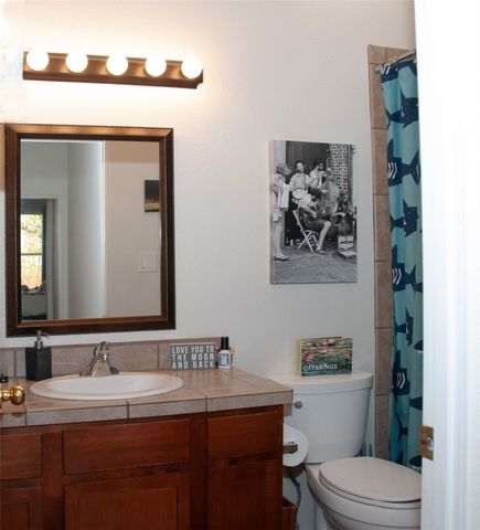 7000 Camino Rojo, Santa Fe, NM 87507