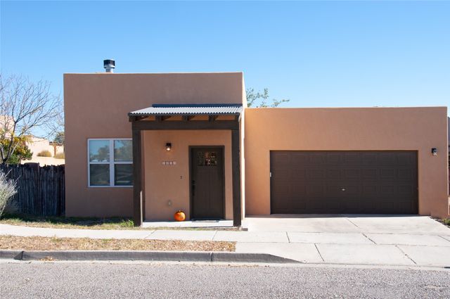7000 Camino Rojo, Santa Fe, NM 87507