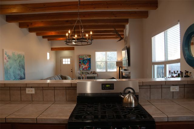 7000 Camino Rojo, Santa Fe, NM 87507