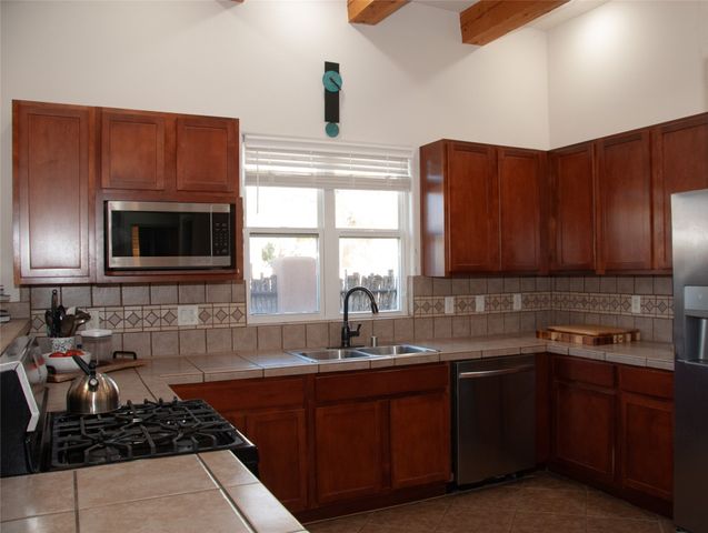 7000 Camino Rojo, Santa Fe, NM 87507