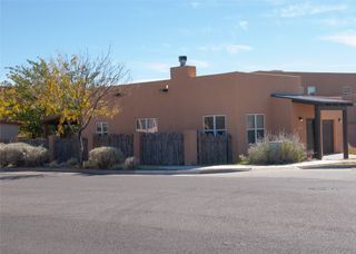 7000 Camino Rojo, Santa Fe, NM 87507