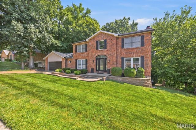 7290 Meramar Drive, St Louis, MO 63129