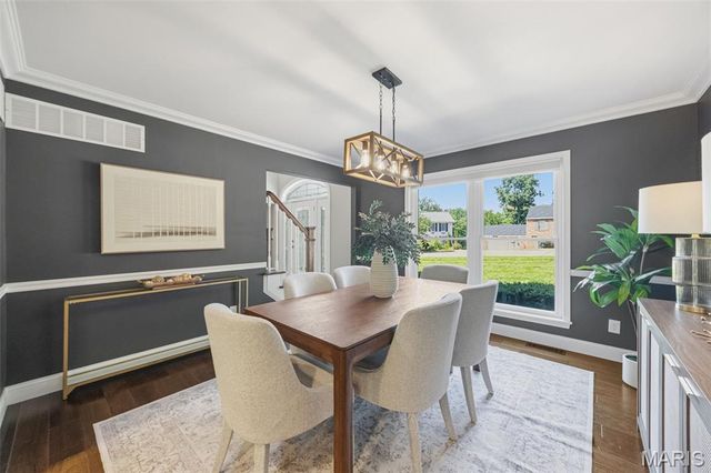 7290 Meramar Drive, St Louis, MO 63129