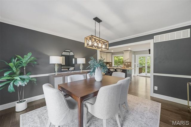 7290 Meramar Drive, St Louis, MO 63129