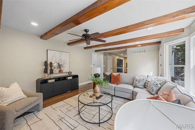 7290 Meramar Drive, St Louis, MO 63129