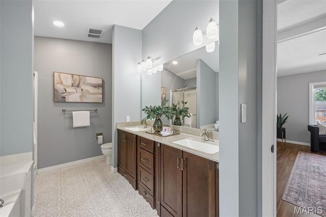 7290 Meramar Drive, St Louis, MO 63129