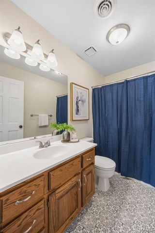 7290 Meramar Drive, St Louis, MO 63129
