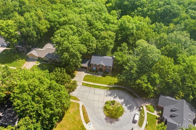 7290 Meramar Drive, St Louis, MO 63129