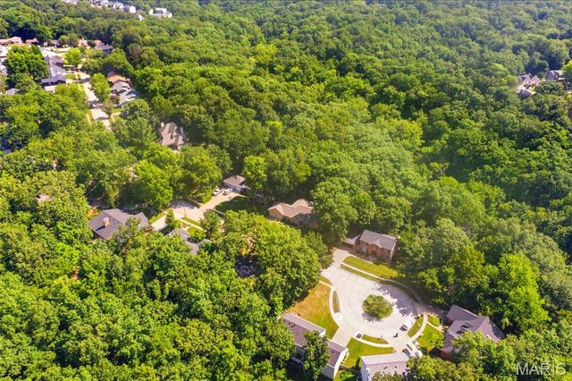 7290 Meramar Drive, St Louis, MO 63129