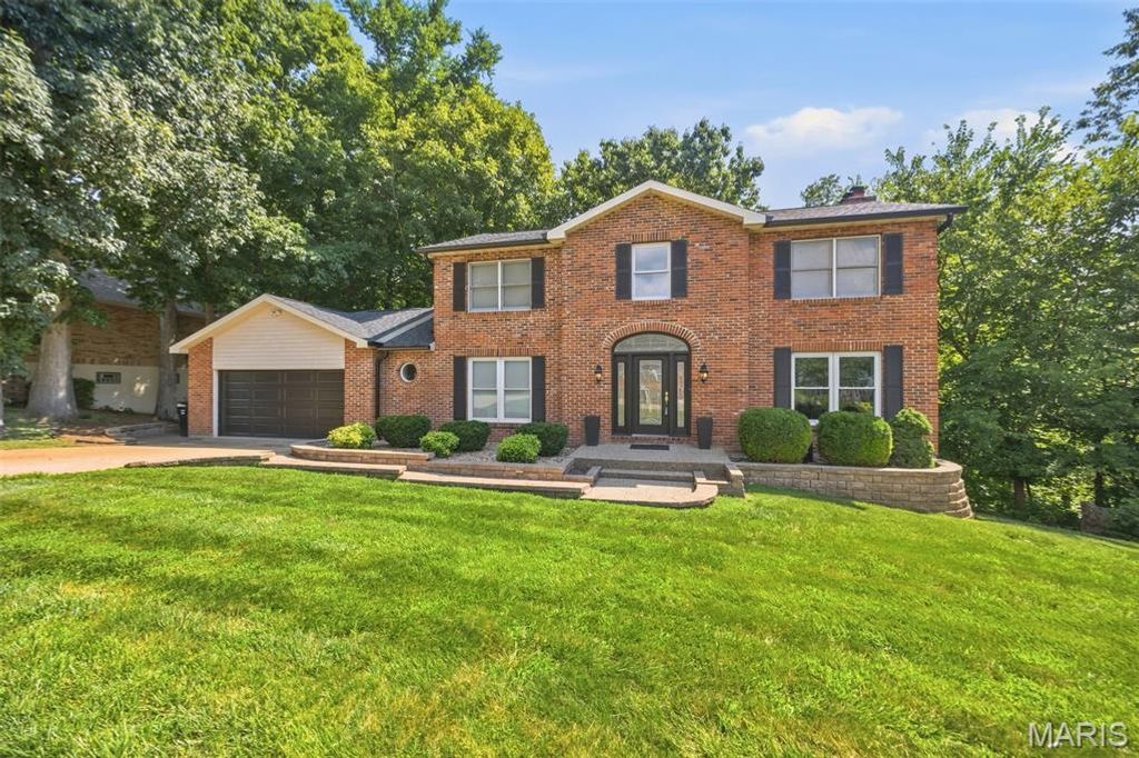 7290 Meramar Drive, St Louis, MO 63129