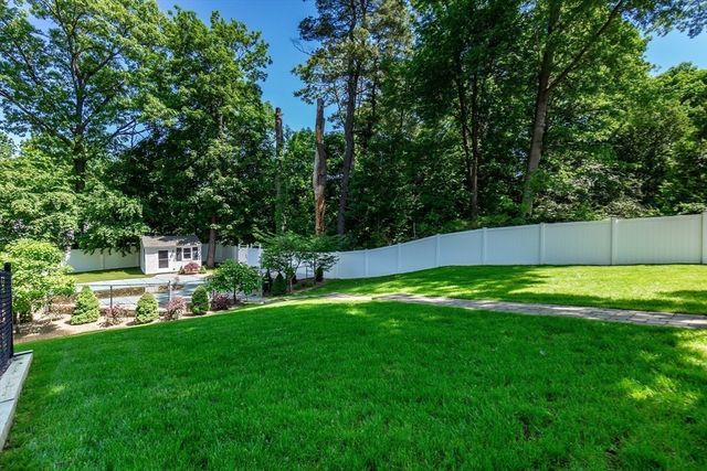 74 Rose Hill Way, Waltham, MA 02453