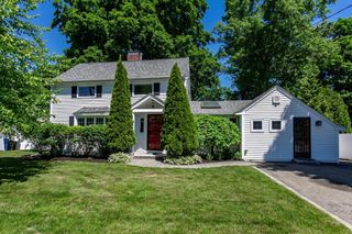 74 Rose Hill Way, Waltham, MA 02453
