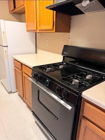 811 Lexington RD A, Elgin, TX 78621