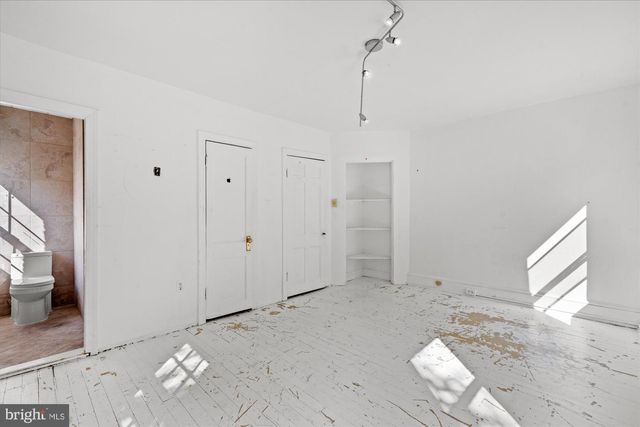 4718 RESERVOIR RD NW, Washington, DC 20007