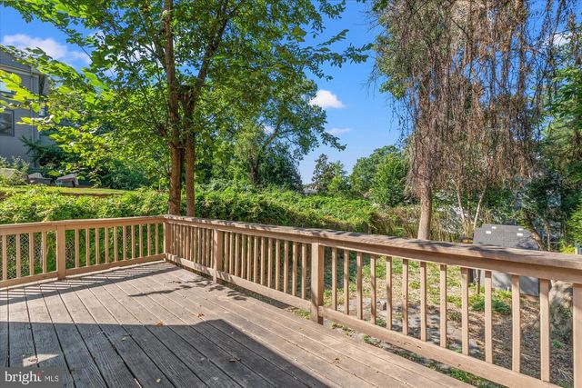 4718 RESERVOIR RD NW, Washington, DC 20007