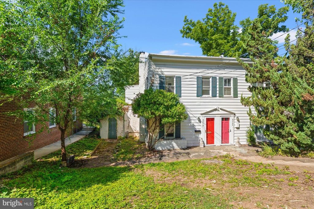 4718 RESERVOIR RD NW, Washington, DC 20007
