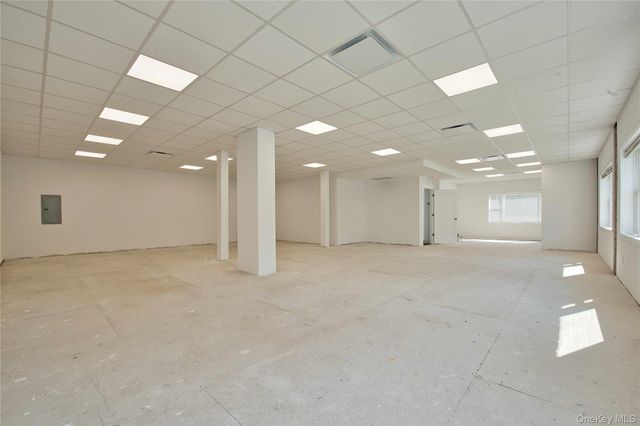 121 Pulaski Road, Kings Park, NY 11754