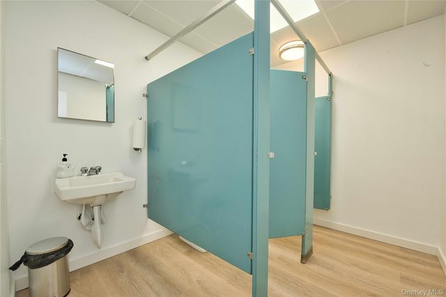 121 Pulaski Road, Kings Park, NY 11754