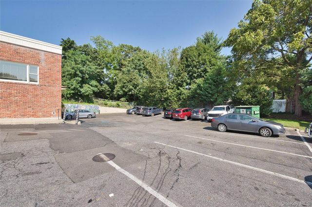 121 Pulaski Road, Kings Park, NY 11754