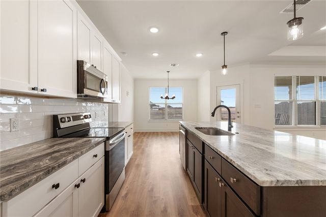 424 Brazos Bend, Snook, TX 77878