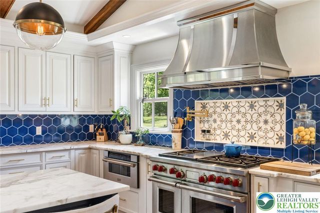 9 Blueberry Lane, Bedminster Twp, PA 18944