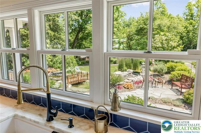 9 Blueberry Lane, Bedminster Twp, PA 18944
