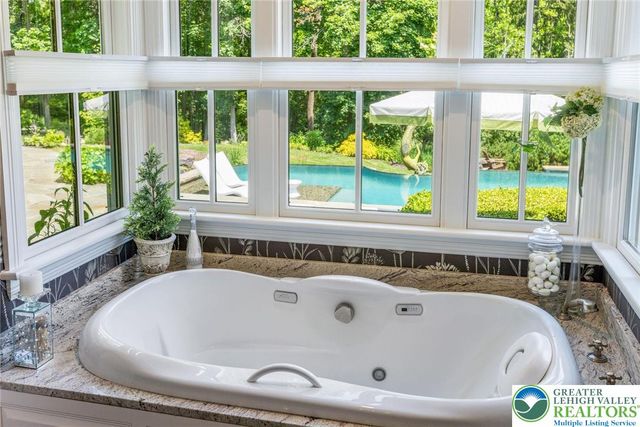 9 Blueberry Lane, Bedminster Twp, PA 18944