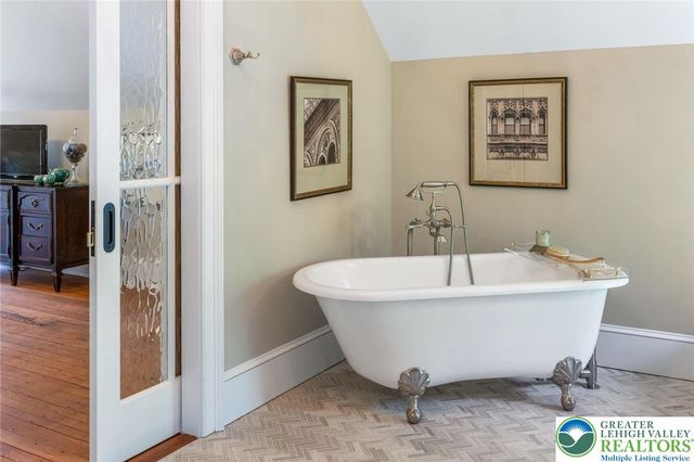 9 Blueberry Lane, Bedminster Twp, PA 18944