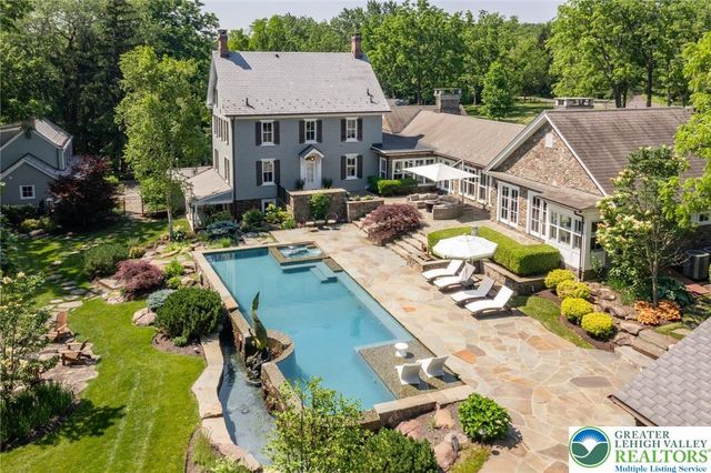 9 Blueberry Lane, Bedminster Twp, PA 18944