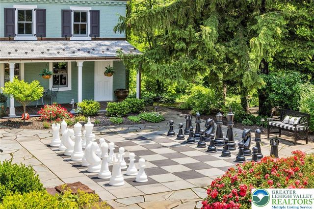 9 Blueberry Lane, Bedminster Twp, PA 18944