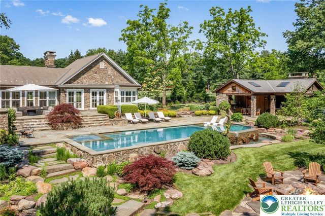 9 Blueberry Lane, Bedminster Twp, PA 18944