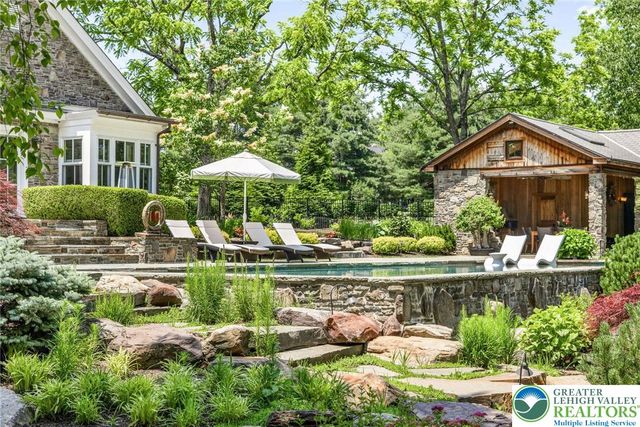 9 Blueberry Lane, Bedminster Twp, PA 18944