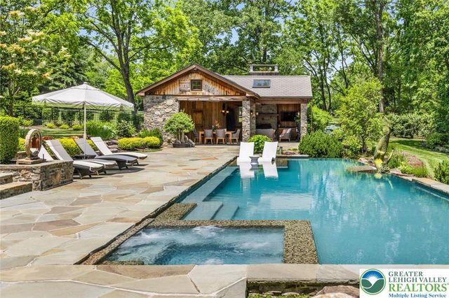 9 Blueberry Lane, Bedminster Twp, PA 18944