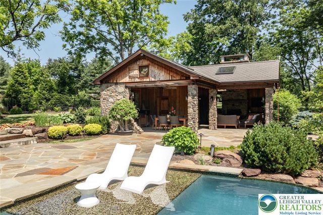 9 Blueberry Lane, Bedminster Twp, PA 18944