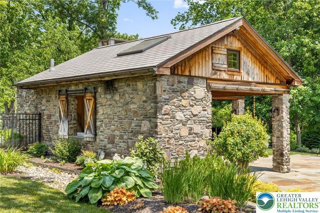 9 Blueberry Lane, Bedminster Twp, PA 18944
