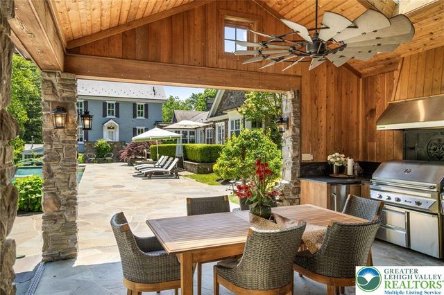 9 Blueberry Lane, Bedminster Twp, PA 18944